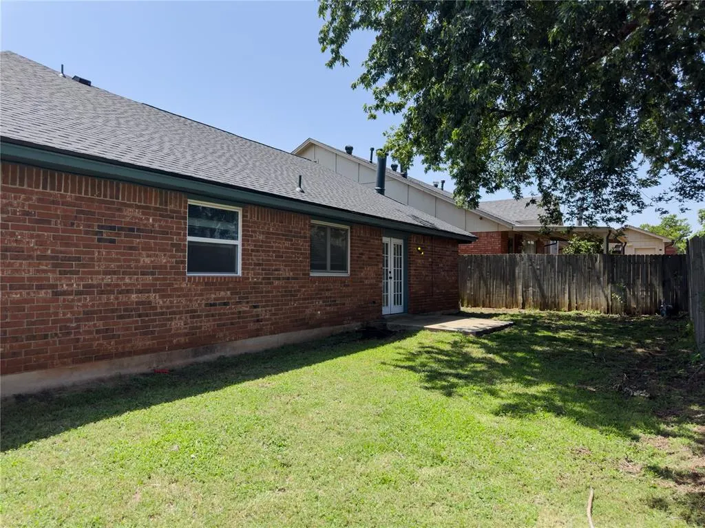 Photo 21 — 520 Greenfield Drive, Yukon, OK 73099