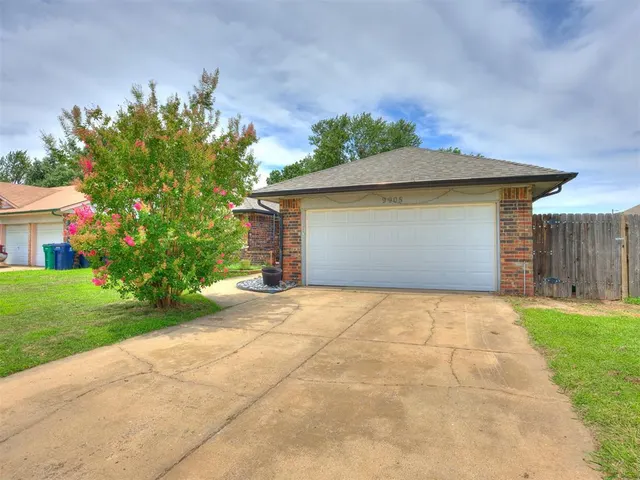 Photo 2 — 9905 S McKinley Avenue, Oklahoma City, OK 73139