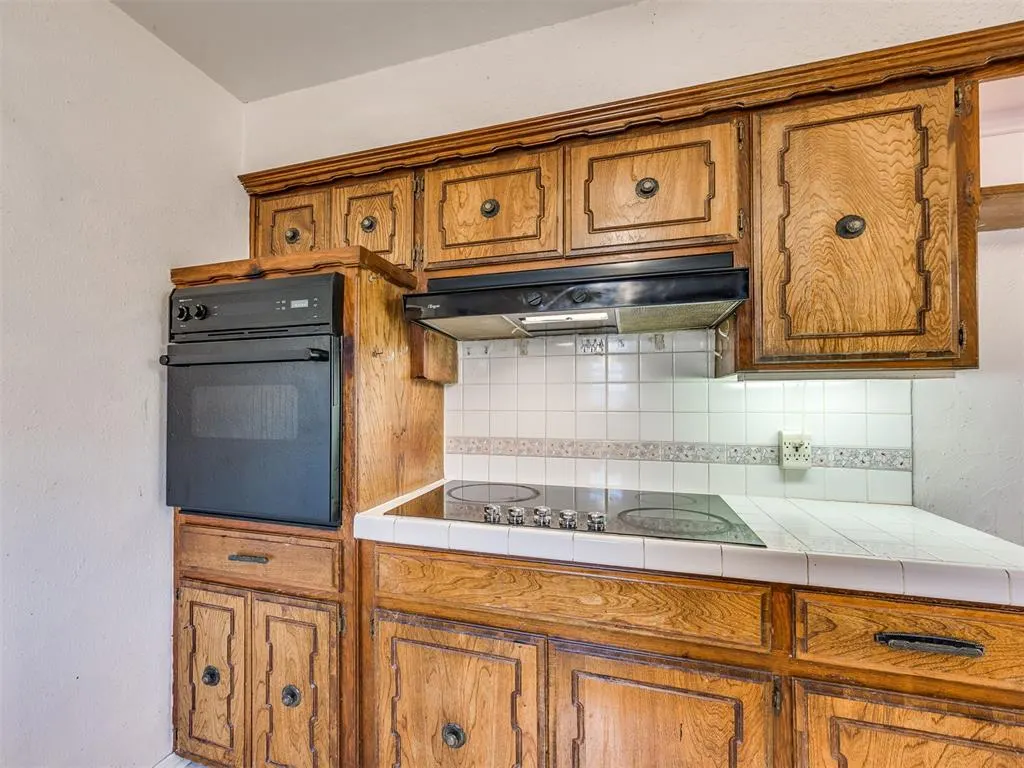 Photo 12 — 9905 S McKinley Avenue, Oklahoma City, OK 73139