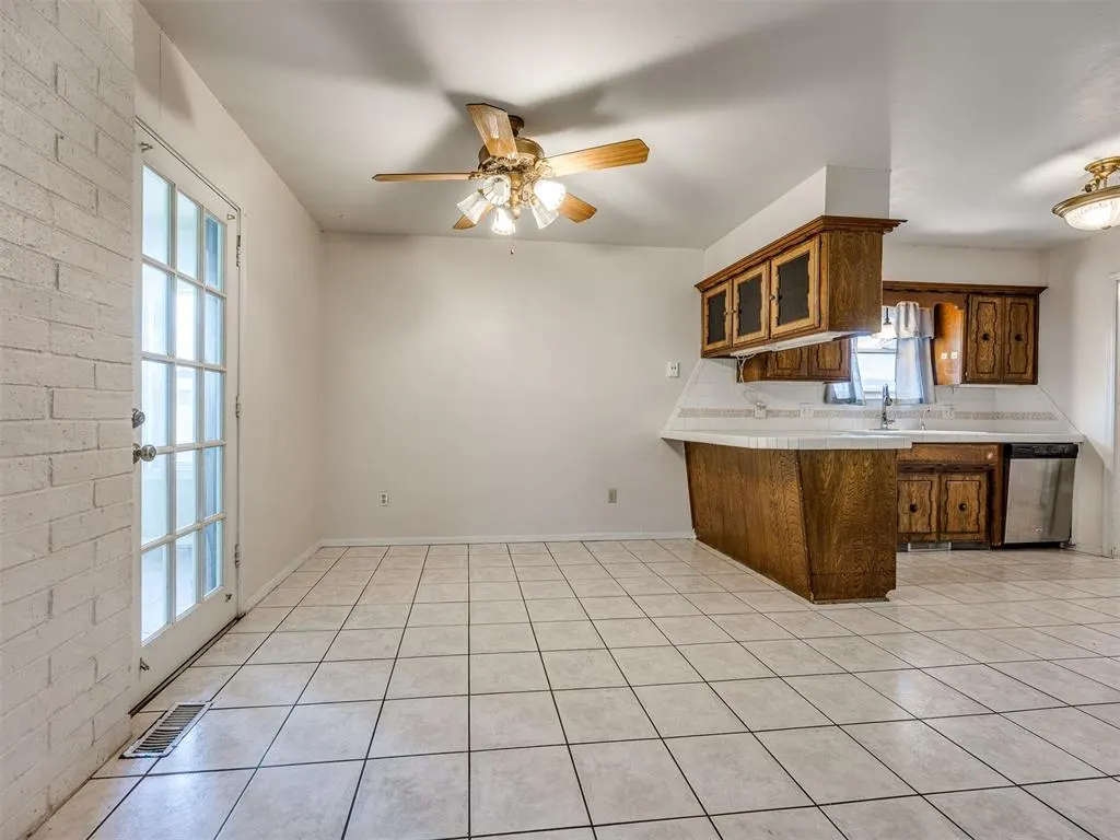 Photo 14 — 9905 S McKinley Avenue, Oklahoma City, OK 73139