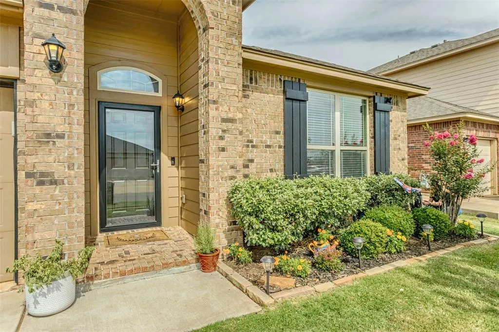 Photo 2 — 2517 Colby Court, Yukon, OK 73099