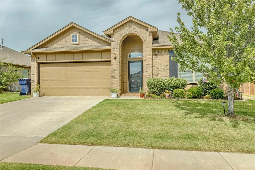 Photo 3 — 2517 Colby Court, Yukon, OK 73099