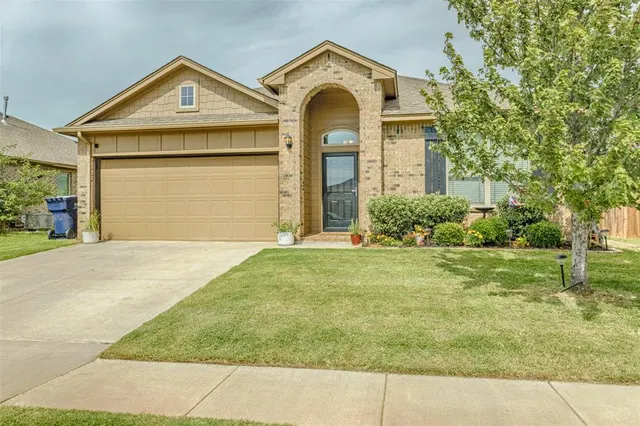 Photo 3 — 2517 Colby Court, Yukon, OK 73099