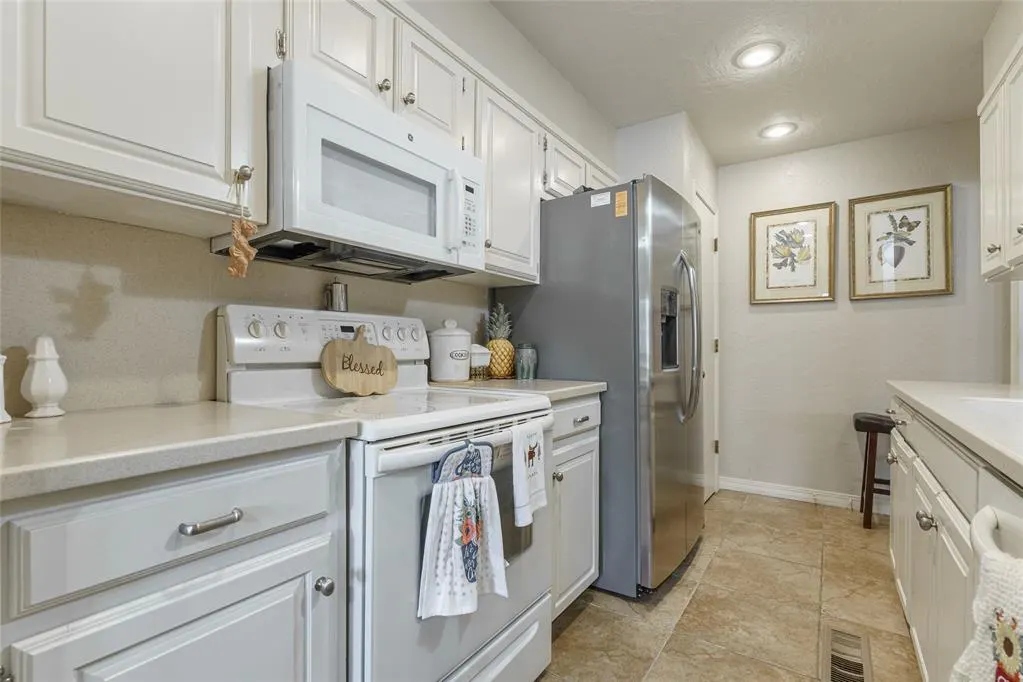 Photo 14 — 109 The Hills, Clinton, OK 73601