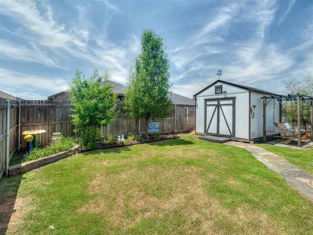 Photo 40 — 421 Kearny Lane, Yukon, OK 73099