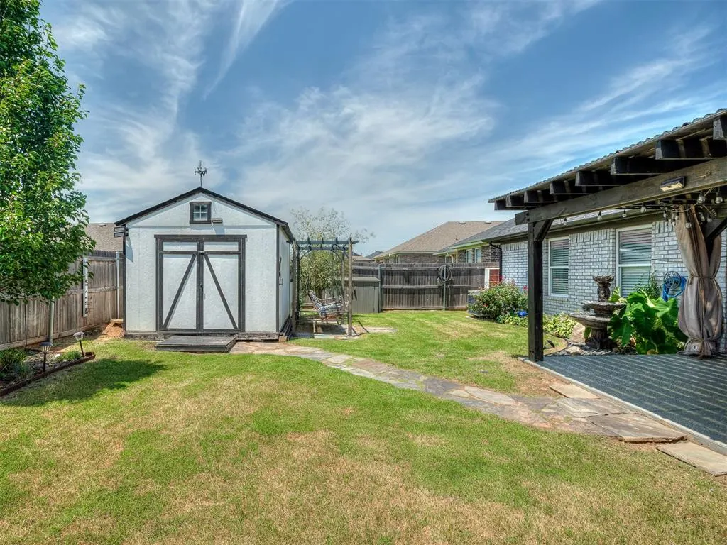 Photo 41 — 421 Kearny Lane, Yukon, OK 73099