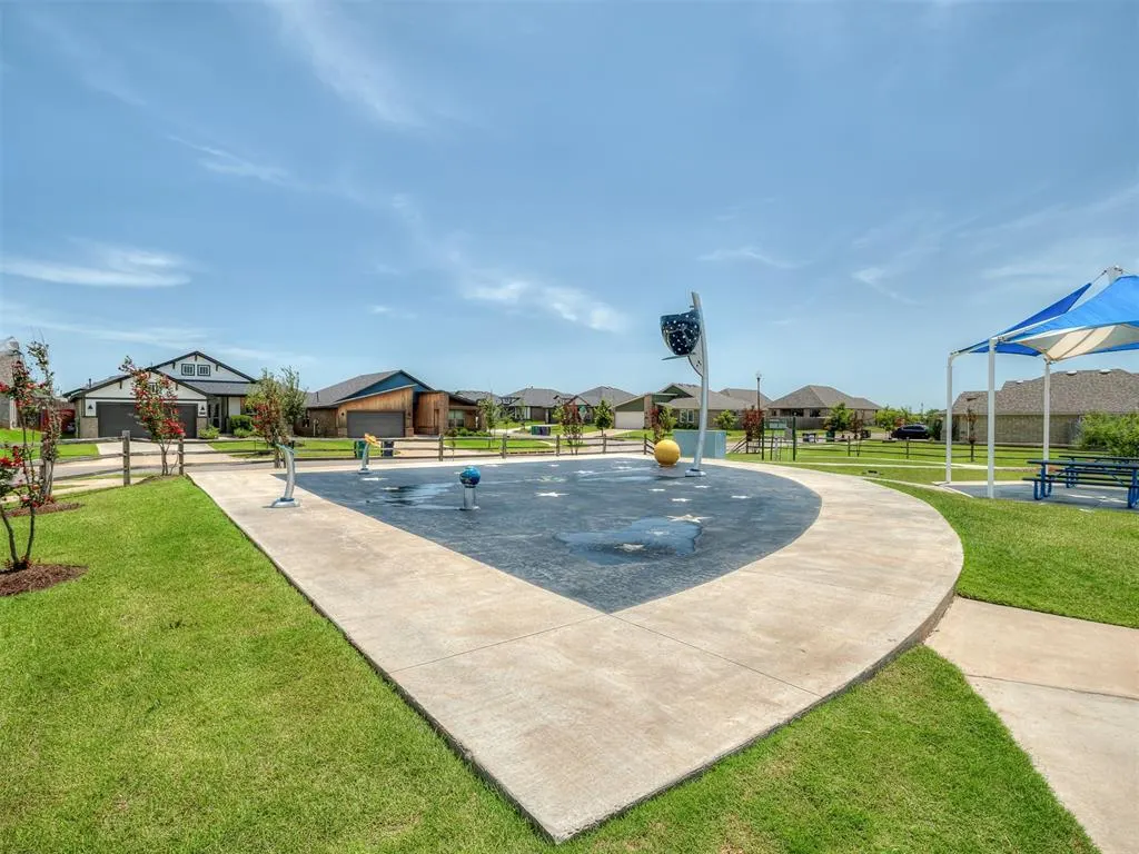 Photo 43 — 421 Kearny Lane, Yukon, OK 73099