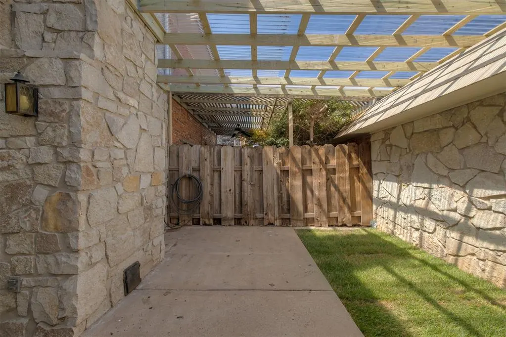 Photo 36 — 3057 W Wilshire Boulevard, Oklahoma City, OK 73116