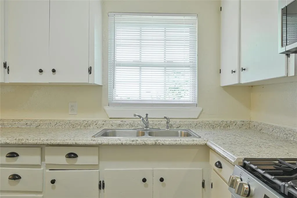 Photo 5 — 1009 Bell Drive, Midwest City, OK 73110