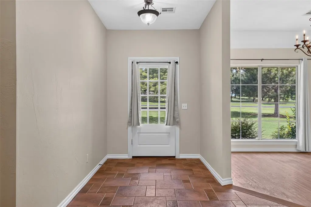 Photo 6 — 1690 Deerwood Trail, Edmond, OK 73034