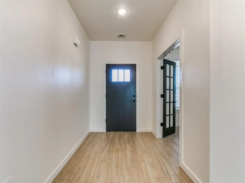 Photo 6 — 7701 Three Woods Lane, Yukon, OK 73099