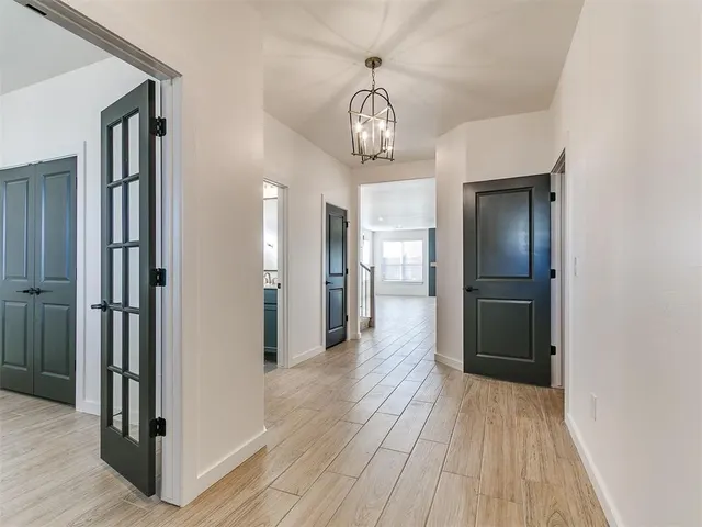 Photo 7 — 7701 Three Woods Lane, Yukon, OK 73099