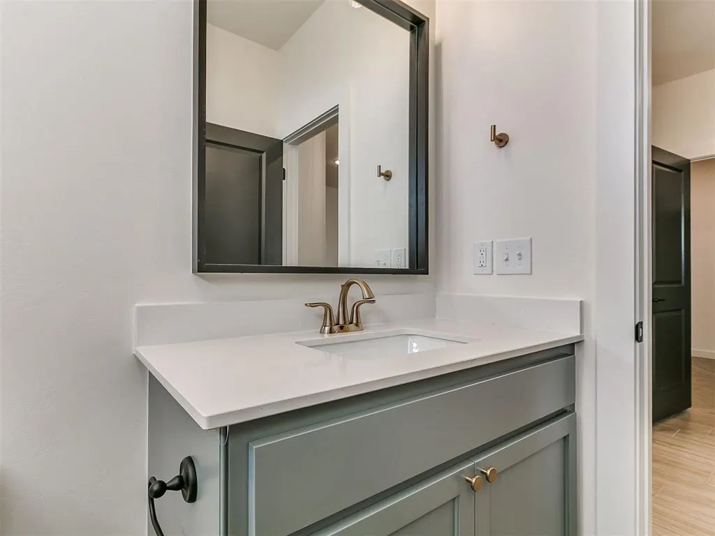 Photo 11 — 7701 Three Woods Lane, Yukon, OK 73099