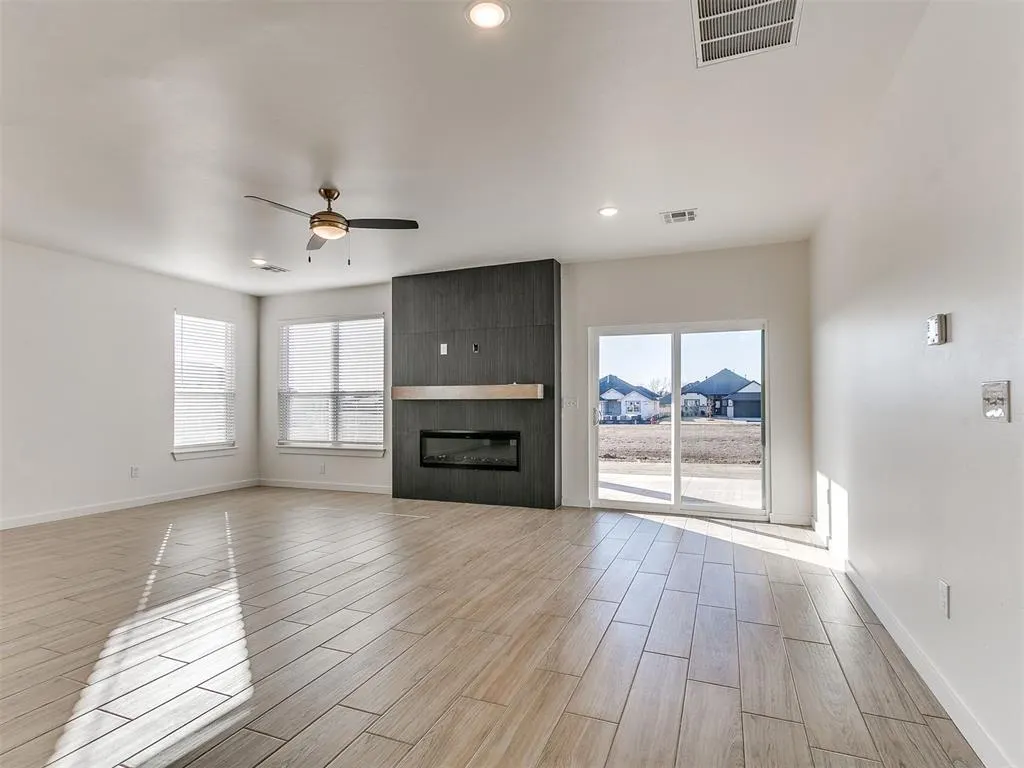 Photo 17 — 7701 Three Woods Lane, Yukon, OK 73099