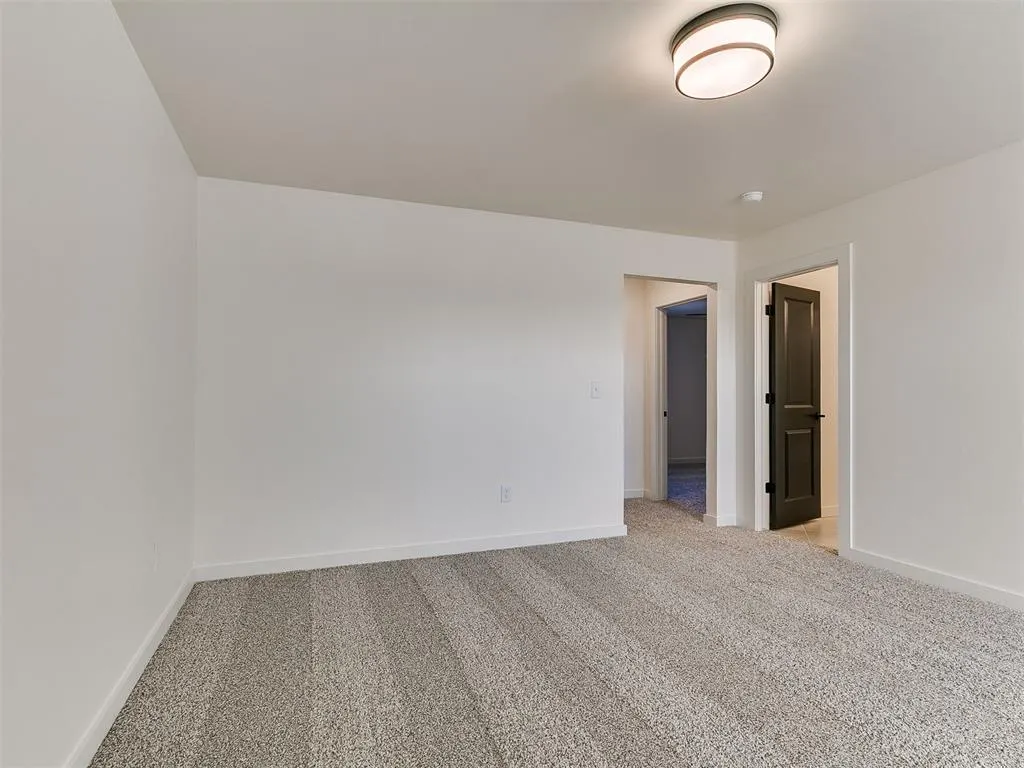 Photo 34 — 7701 Three Woods Lane, Yukon, OK 73099