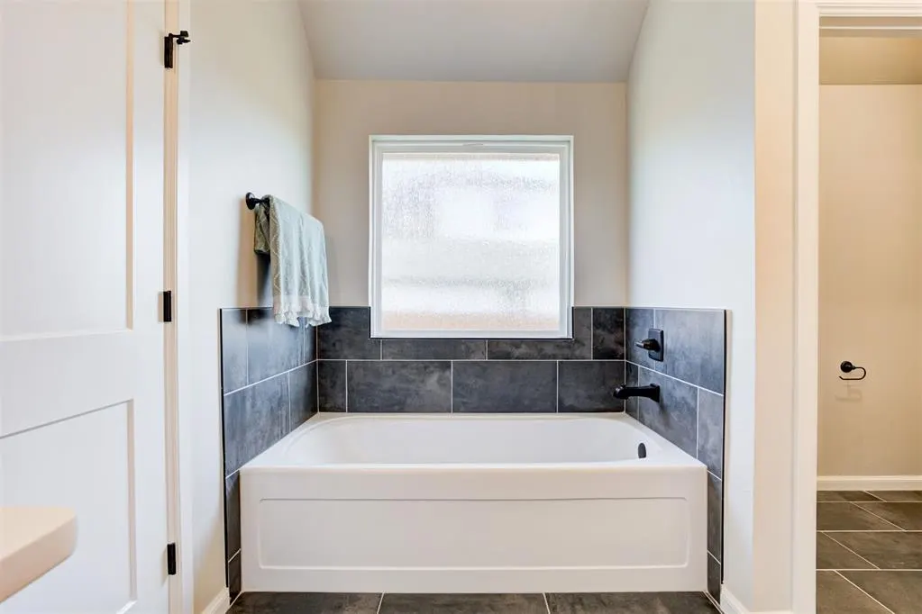Photo 17 — 2109 Josslyn Place, Edmond, OK 73034