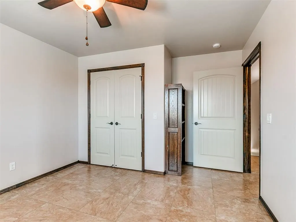 Photo 26 — 613 SW 7th St, Moore, OK 73160