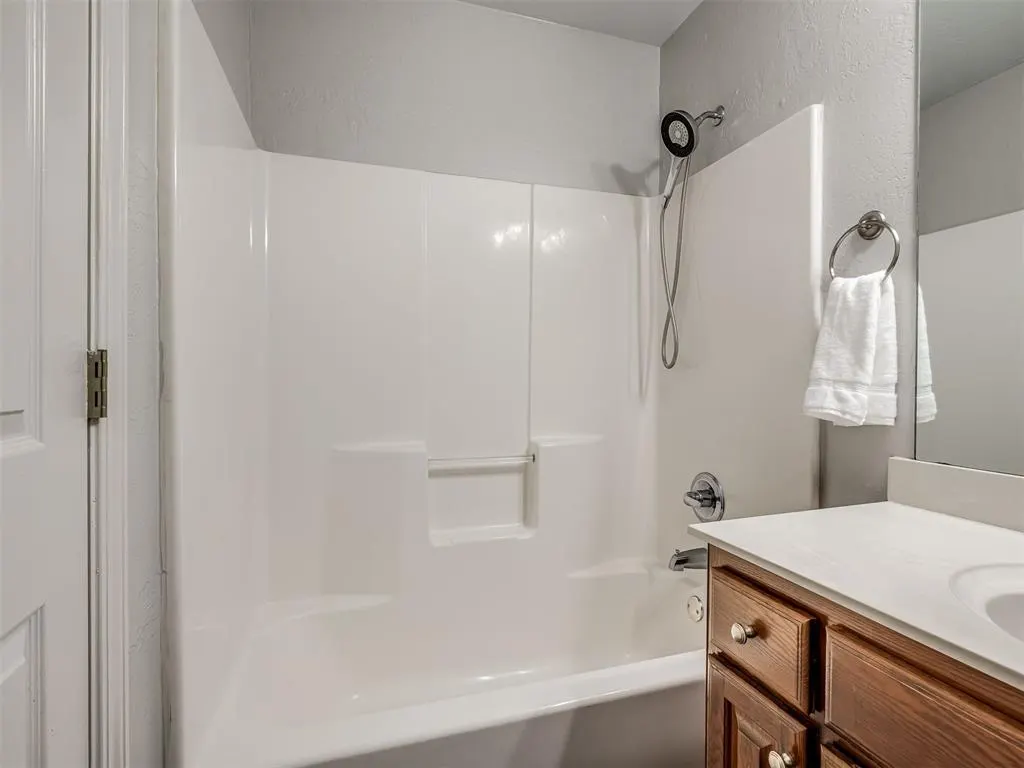 Photo 27 — 4445 Oak Hill, Guthrie, OK 73044