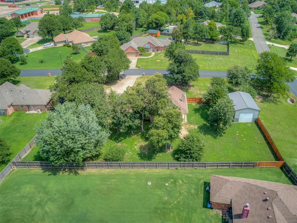 Photo 35 — 4445 Oak Hill, Guthrie, OK 73044
