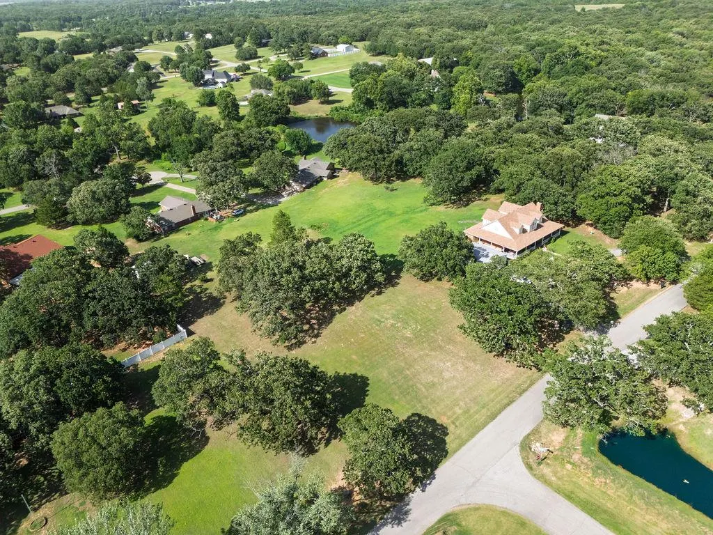 Photo 9 — 43328 Hickory Drive, Tecumseh, OK 74873