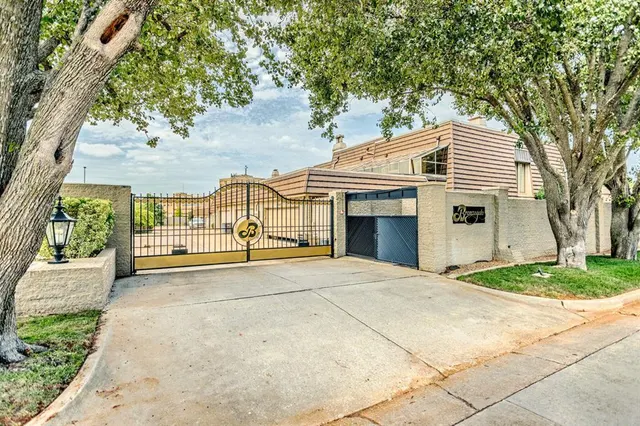 Photo 2 — 4106 Coletta Drive 4, Oklahoma City, OK 73120