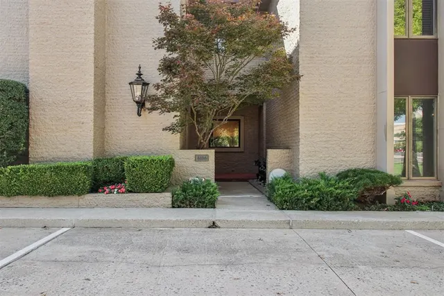 Photo 3 — 4106 Coletta Drive 4, Oklahoma City, OK 73120