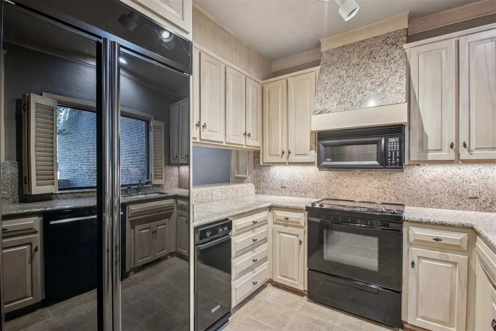 Photo 22 — 4106 Coletta Drive 4, Oklahoma City, OK 73120