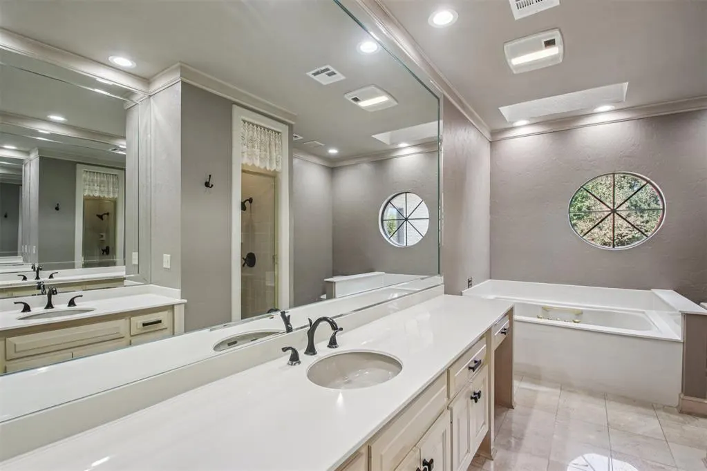 Photo 35 — 4106 Coletta Drive 4, Oklahoma City, OK 73120