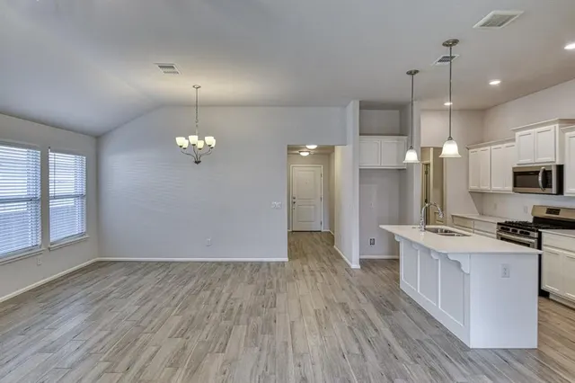 Photo 8 — 17617 Nantucket Avenue, Edmond, OK 73012