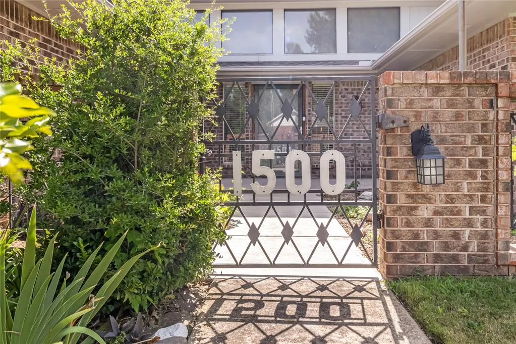 Photo 5 — 1500 Summerton Place, Yukon, OK 73099