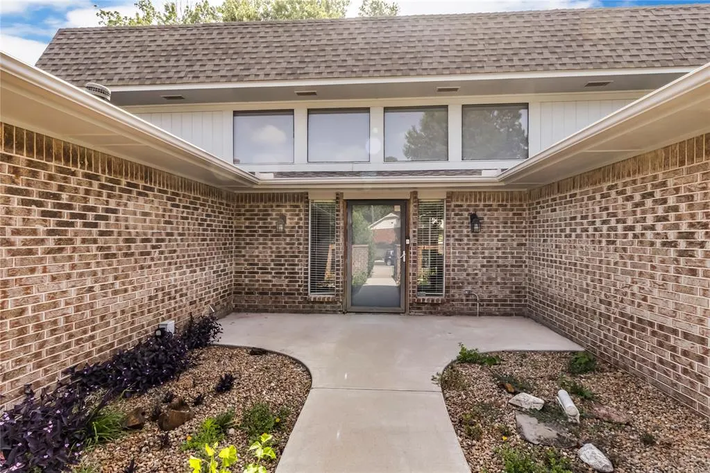 Photo 6 — 1500 Summerton Place, Yukon, OK 73099