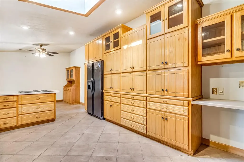 Photo 9 — 1500 Summerton Place, Yukon, OK 73099