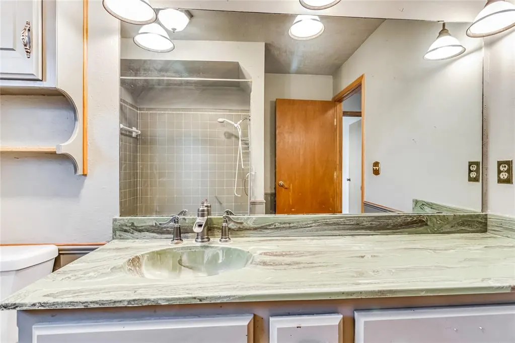 Photo 31 — 1500 Summerton Place, Yukon, OK 73099