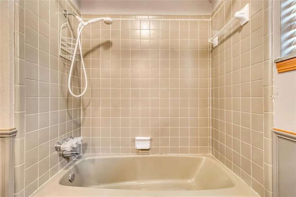 Photo 32 — 1500 Summerton Place, Yukon, OK 73099