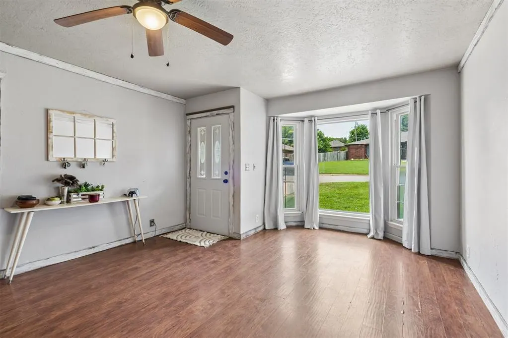 Photo 7 — 912 Mockingbird Lane, Purcell, OK 73080