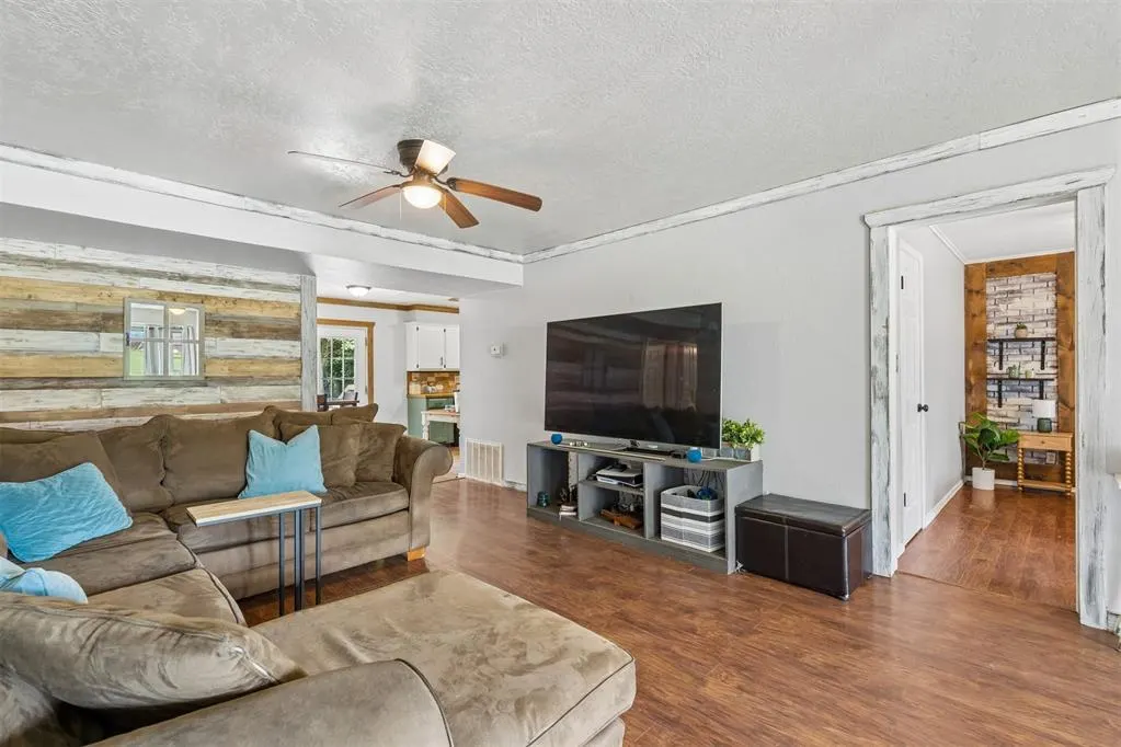 Photo 11 — 912 Mockingbird Lane, Purcell, OK 73080