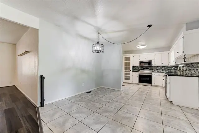 Photo 8 — 10904 N Blackwelder Avenue, Oklahoma City, OK 73120