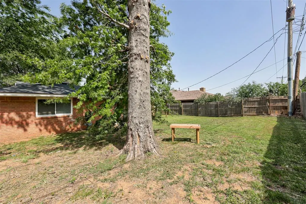 Photo 28 — 10904 N Blackwelder Avenue, Oklahoma City, OK 73120