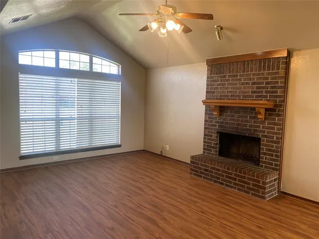 Photo 2 — 1026 Dustin Drive, Edmond, OK 73003