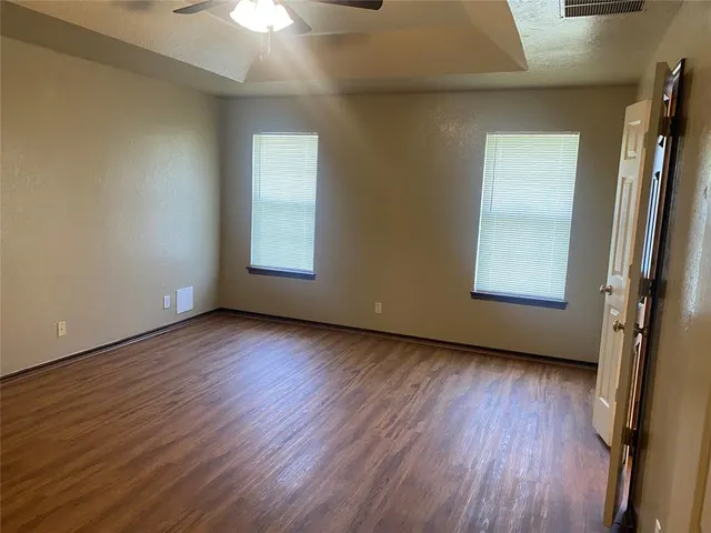 Photo 7 — 1026 Dustin Drive, Edmond, OK 73003
