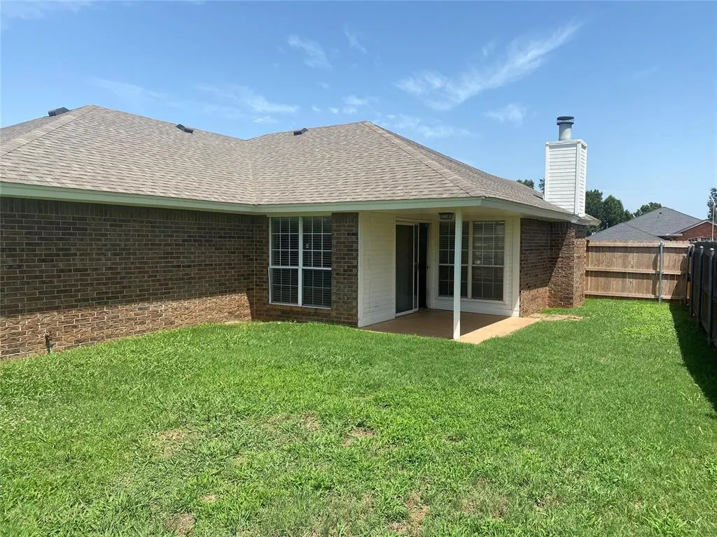 Photo 14 — 1026 Dustin Drive, Edmond, OK 73003