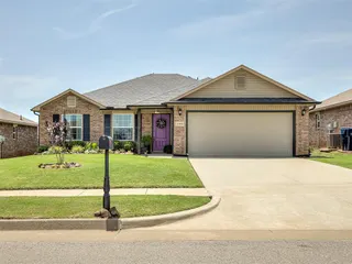 Sold home at 11800 NW 136th Terrace
