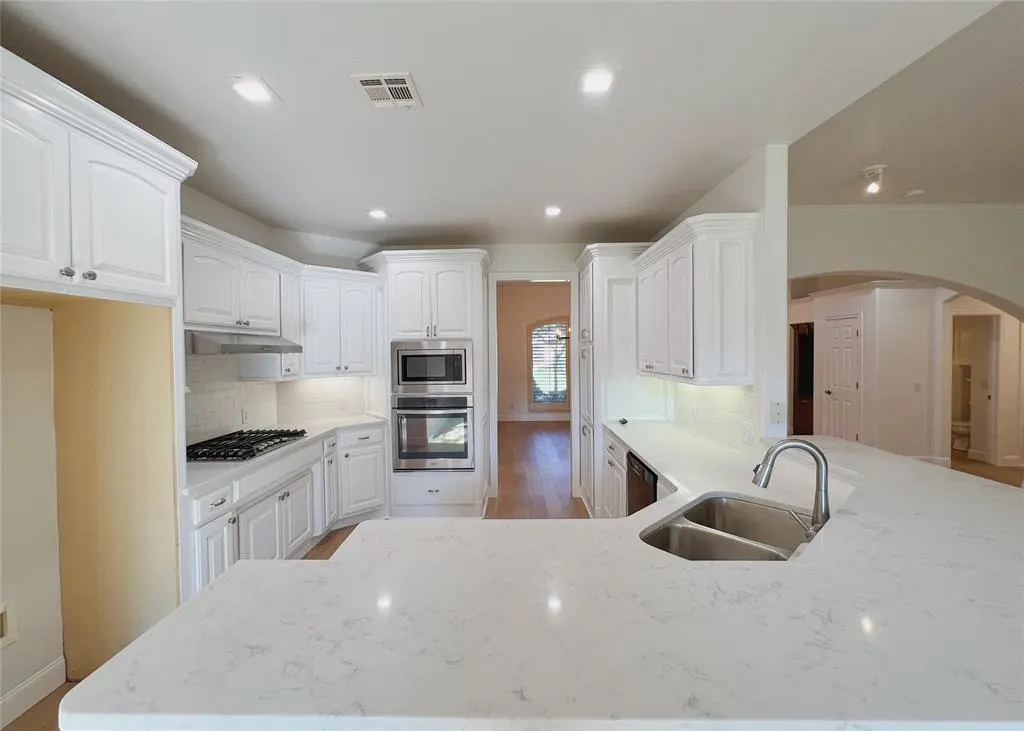 Photo 9 — 3124 Viewmont Court, Edmond, OK 73003