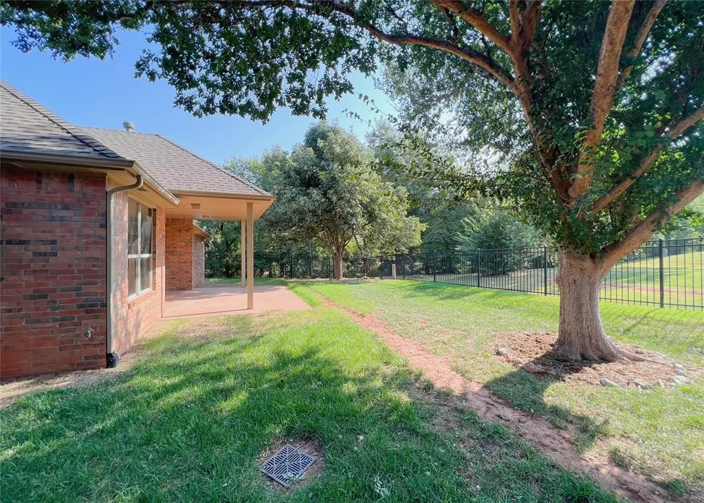 Photo 36 — 3124 Viewmont Court, Edmond, OK 73003
