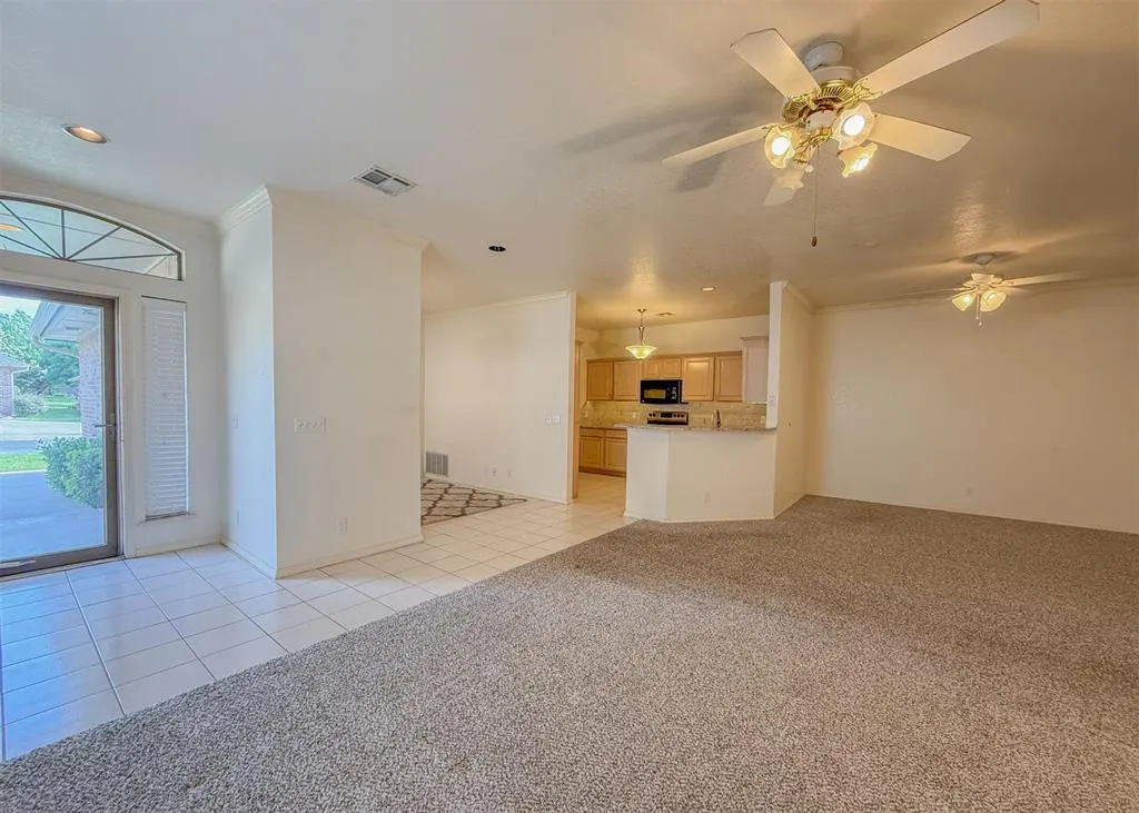 Photo 2 — 1928 NW 157th Street, Edmond, OK 73013
