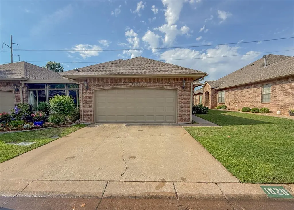 Photo 4 — 1928 NW 157th Street, Edmond, OK 73013