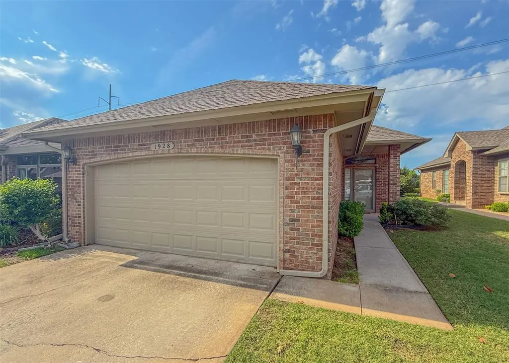 Photo 28 — 1928 NW 157th Street, Edmond, OK 73013
