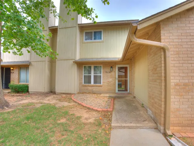 Photo 3 — 9636 N Hefner Village Boulevard, Oklahoma City, OK 73162