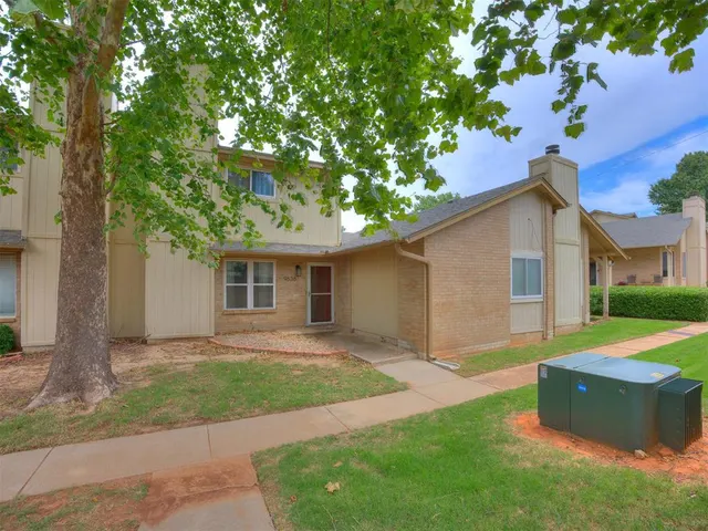 Front exterior — 9636 N Hefner Village Boulevard, Oklahoma City, OK 73162