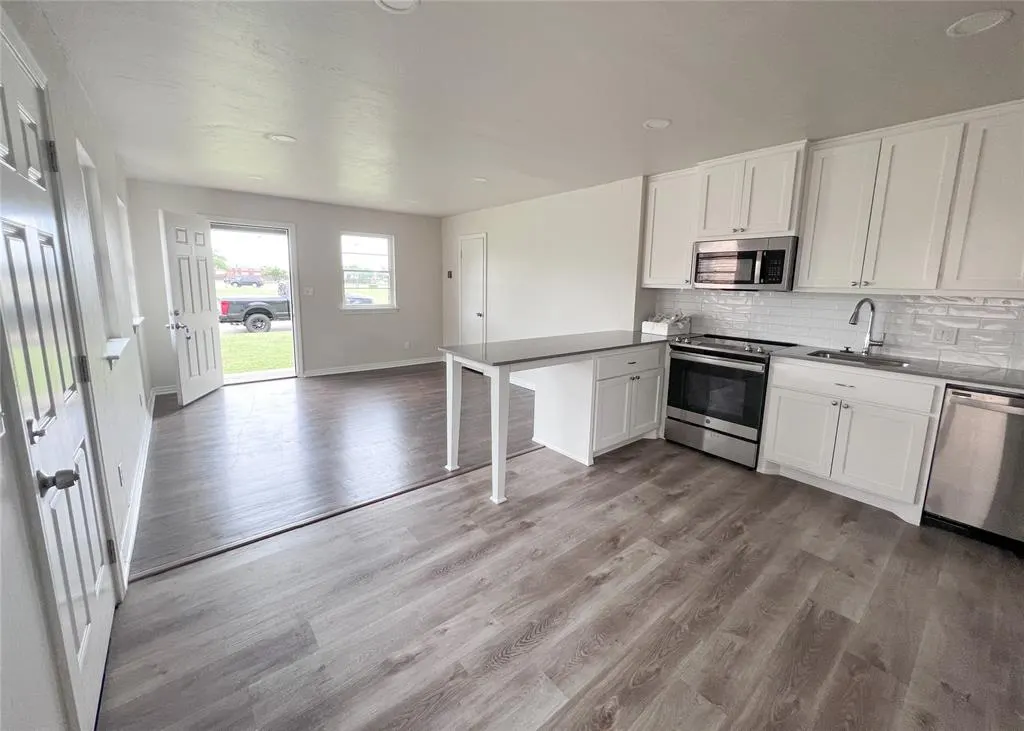 Photo 4 — 221 NE 26th Street B, Oklahoma City, OK 73105